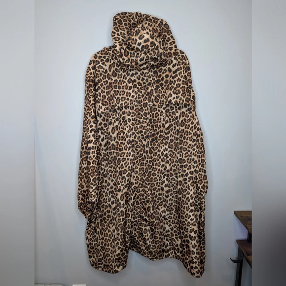 NWT TORRID Outerwear Leopard Zip Up Draw String Longer Rain Jacket Plus Size 6X - Picture 2 of 10